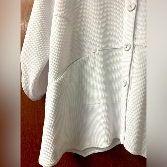 Multiples Petite Large Jacket Top - Picture 3 of 4